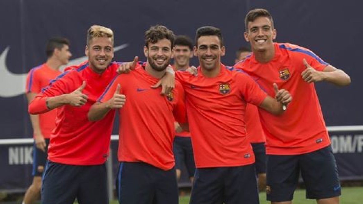 Romera con sus compañeros del Barça B.