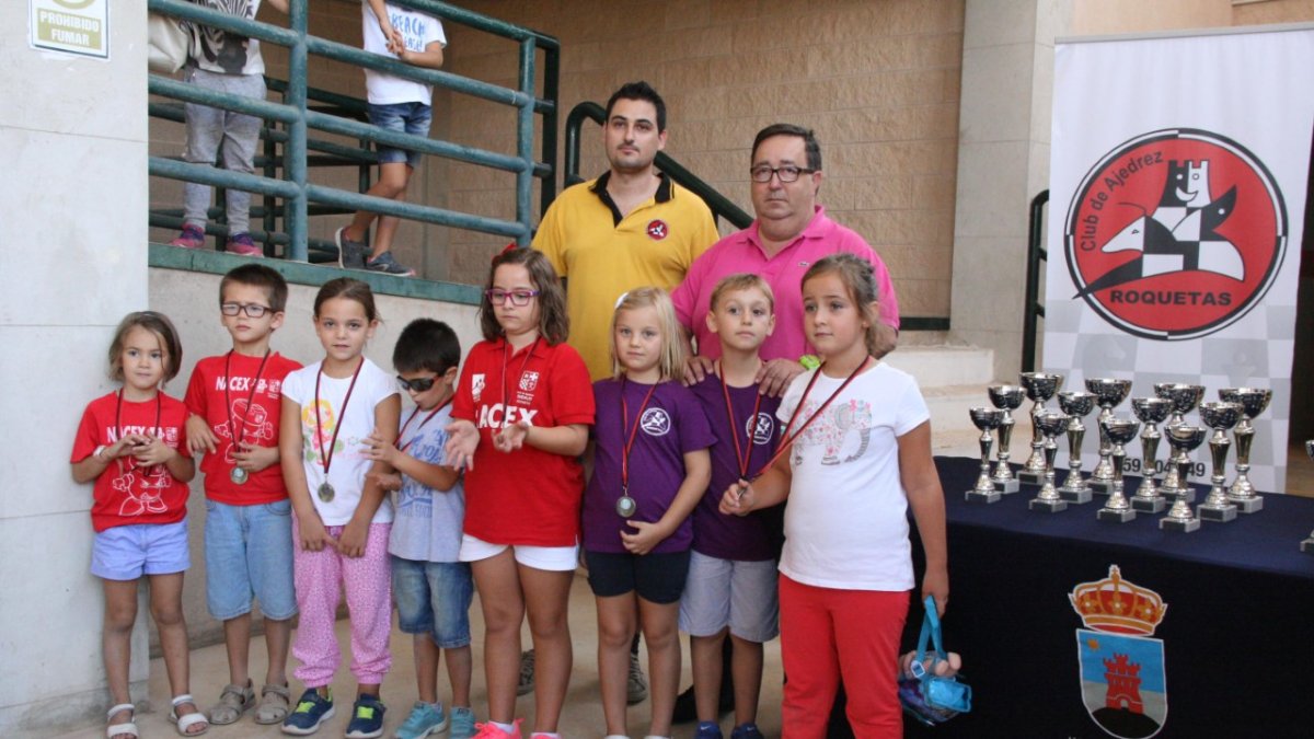 Los premiados con José Juan Rubí.