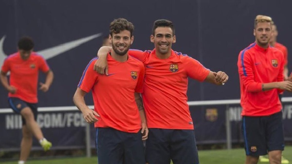 Dani Romera (derecha) vuelve a ser feliz.