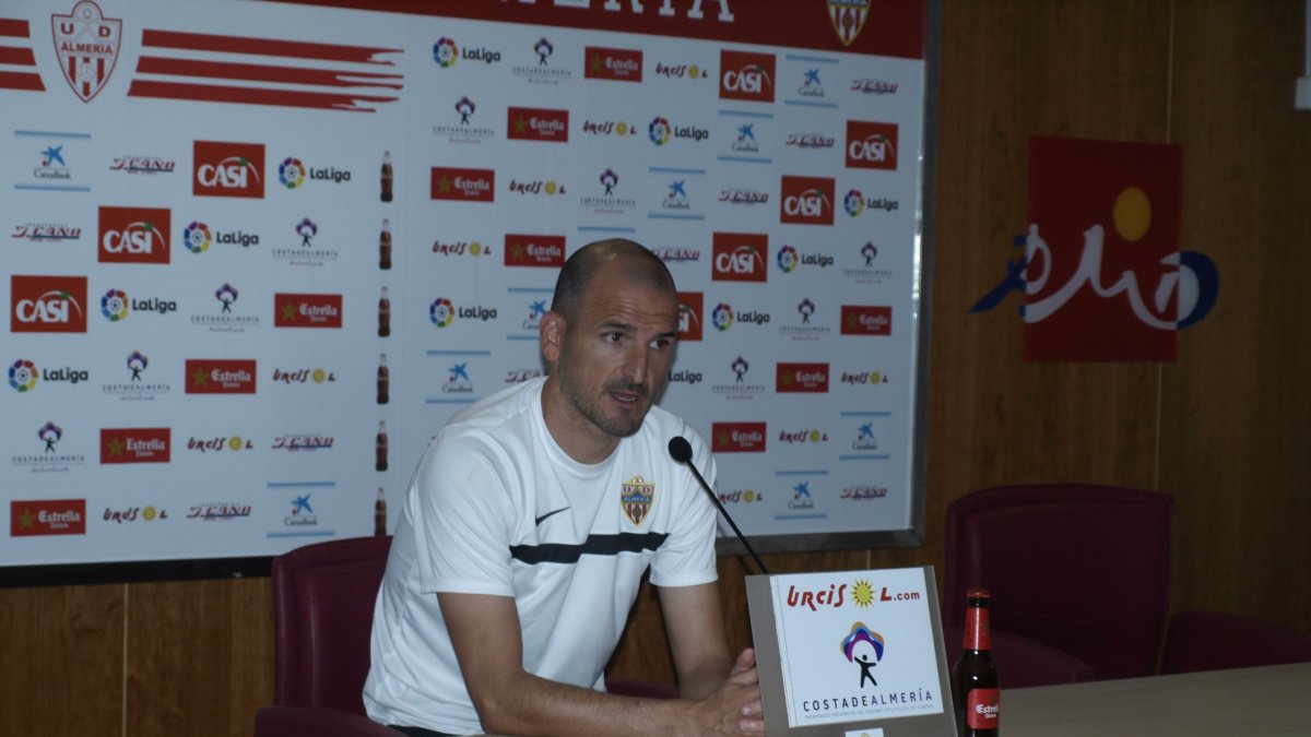 Fernando Soriano en rueda de prensa.