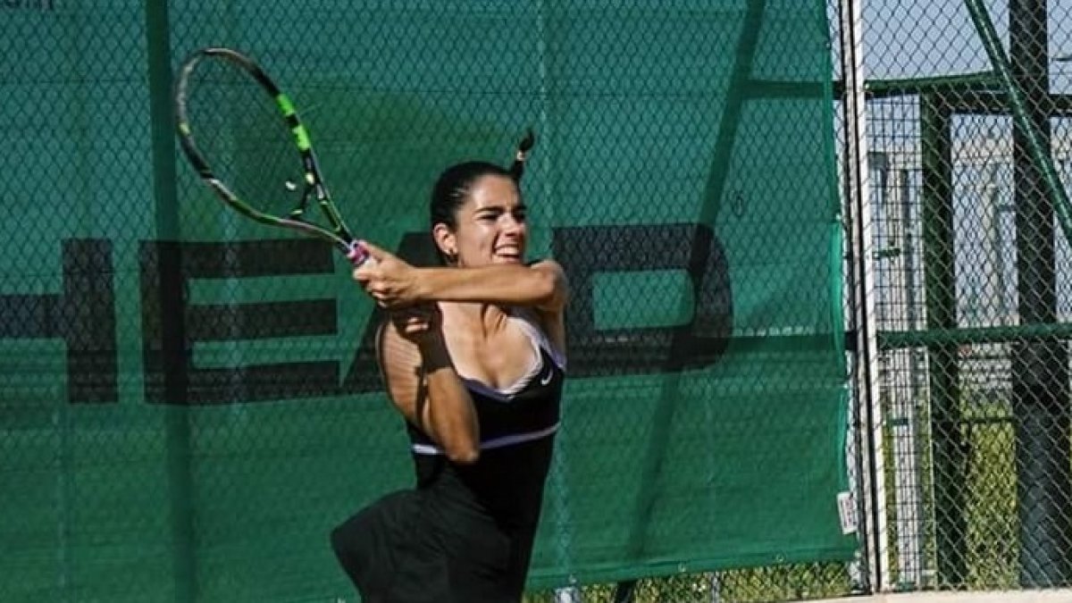 La jugadora del Club de Tenis El Ejido.