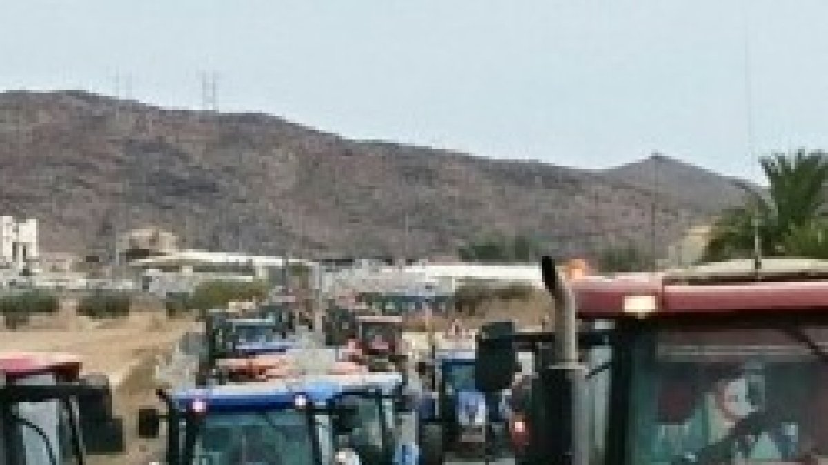 Momento de la tractorada realizada en Cuevas