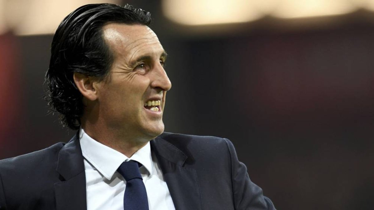 Emery vive sus peores días en París.