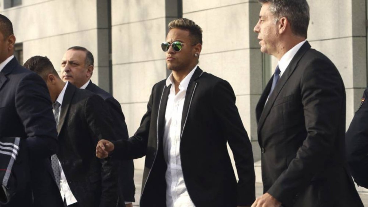 Neymar.