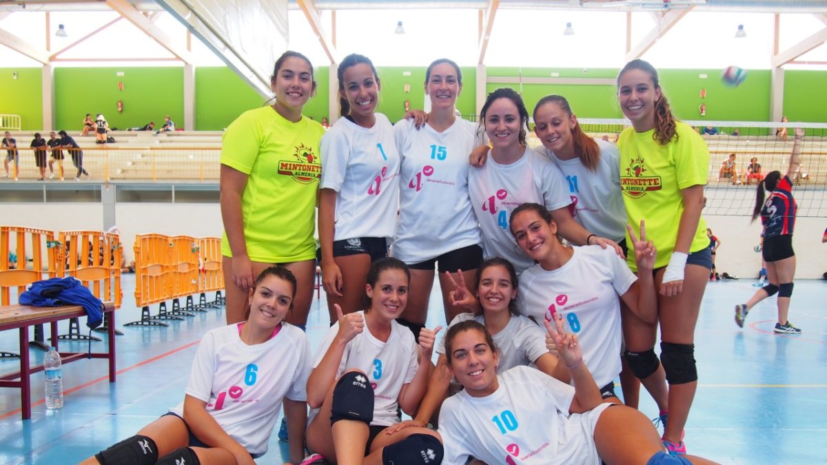 Las chicas del Almería Sostenible Mintonette.