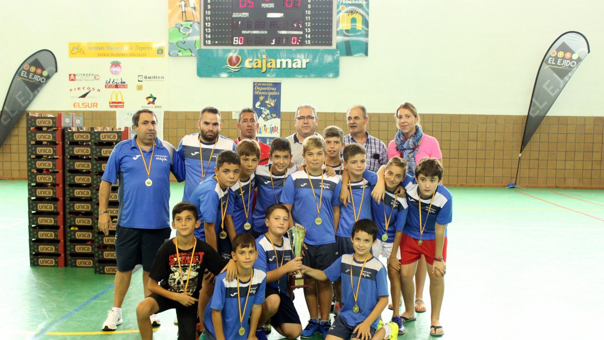 Los equipos disfrutaron del mejor fútbol de pista.