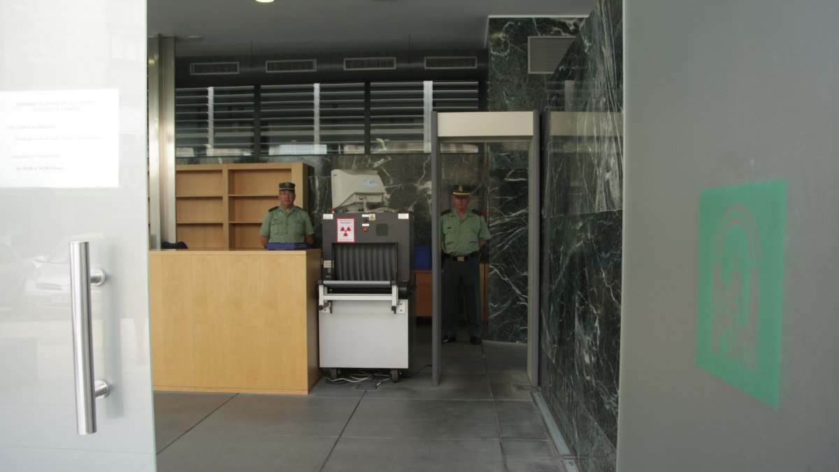 Acceso al juzgado de guardia en la Ciudad de la Justicia.