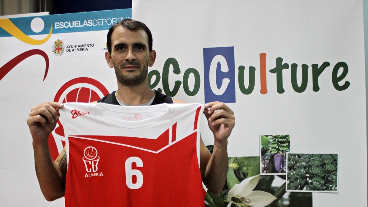 Javi Zalvide vuelve a casa.