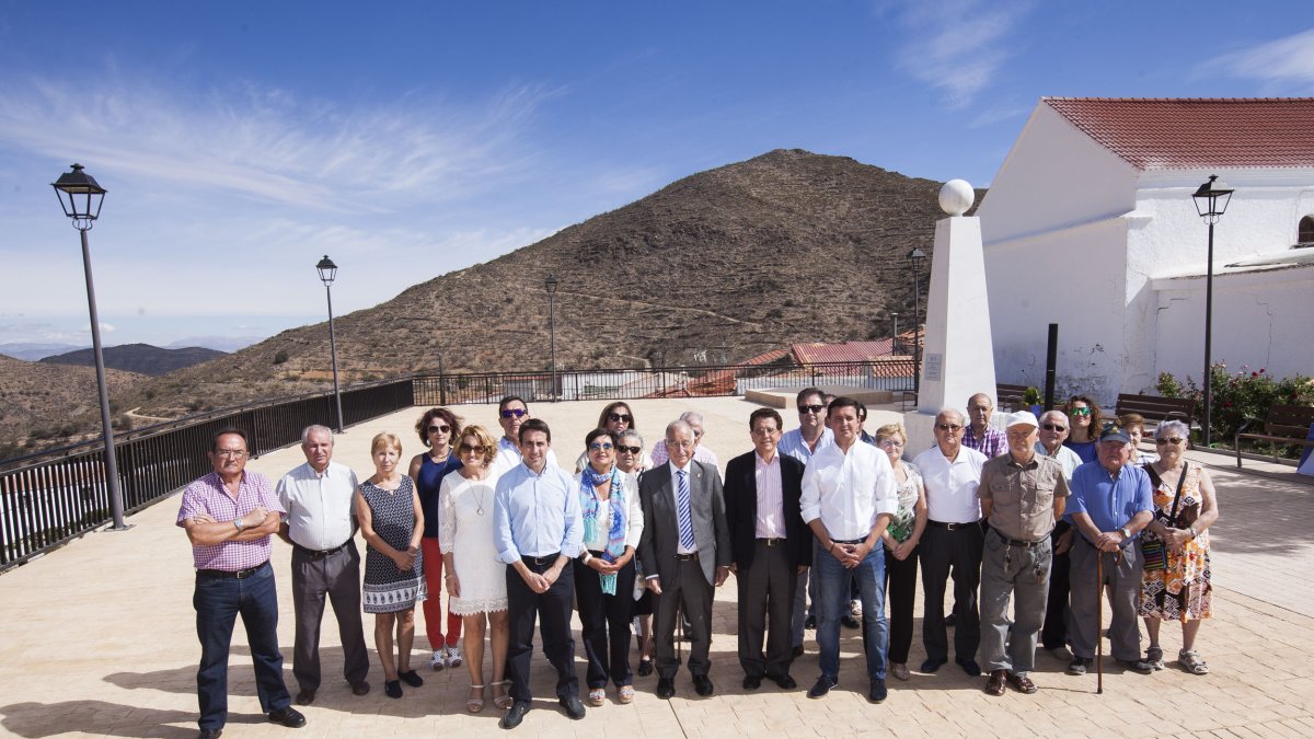 Inauguración de la nueva plaza del mirador.