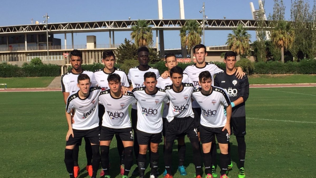 La Cañada luce en sus camisetas Tabo Export.