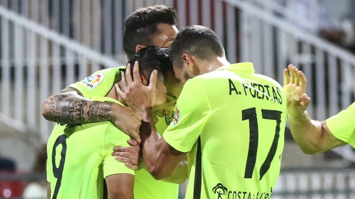 Celebración del 0-1 en Girona.