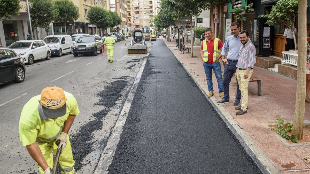 Momento de la visita del alcalde a las obras