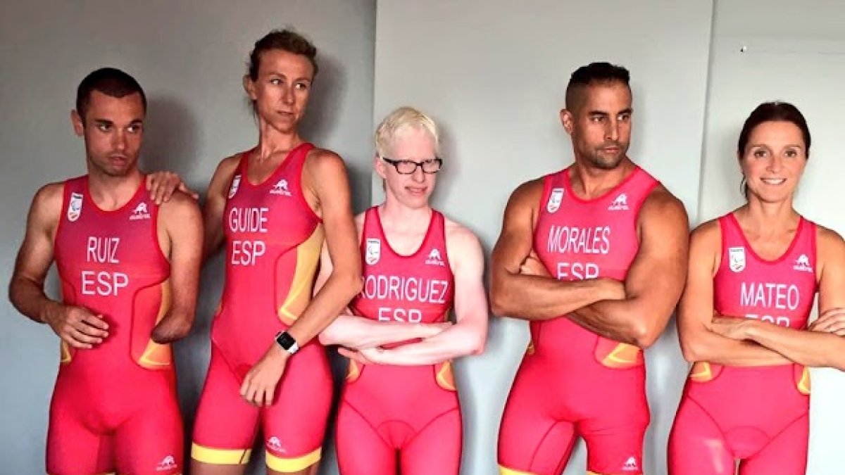 jairo Ruiz, primero por la izquierda ya en Río.