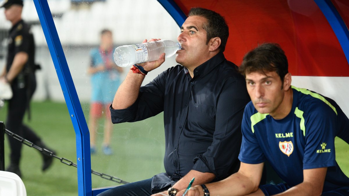 Sandoval en el banquillo.