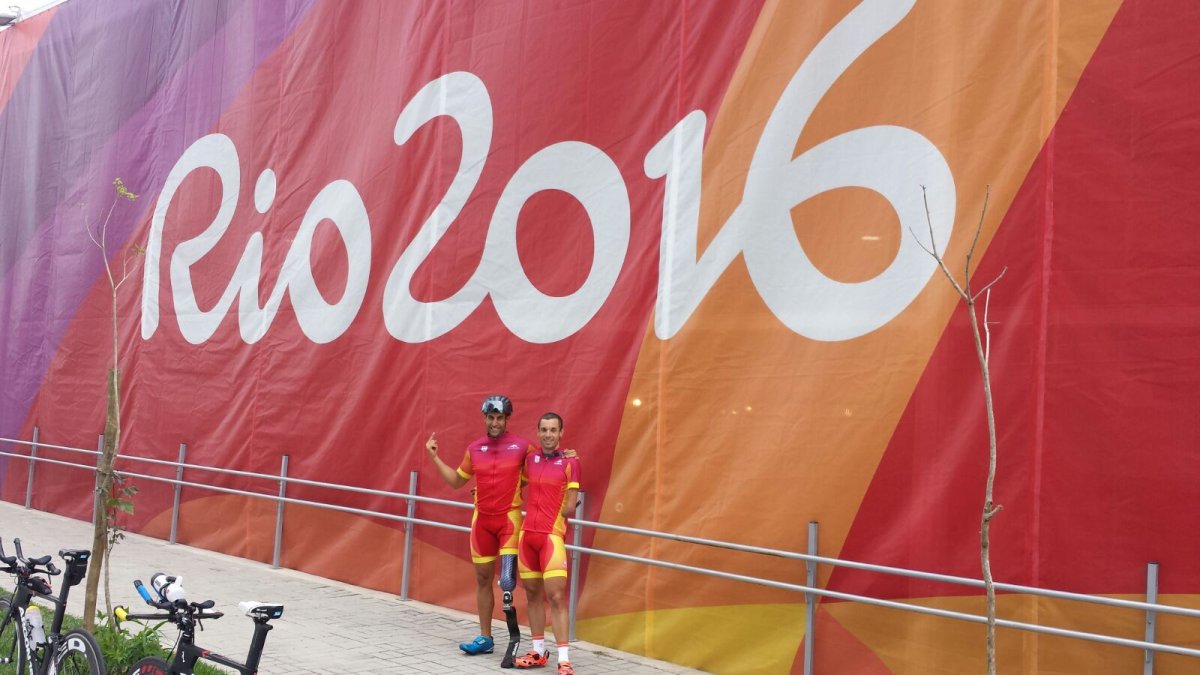 Jairo Ruiz (derecha) con Lionel Morales, de la categoría Pt2.