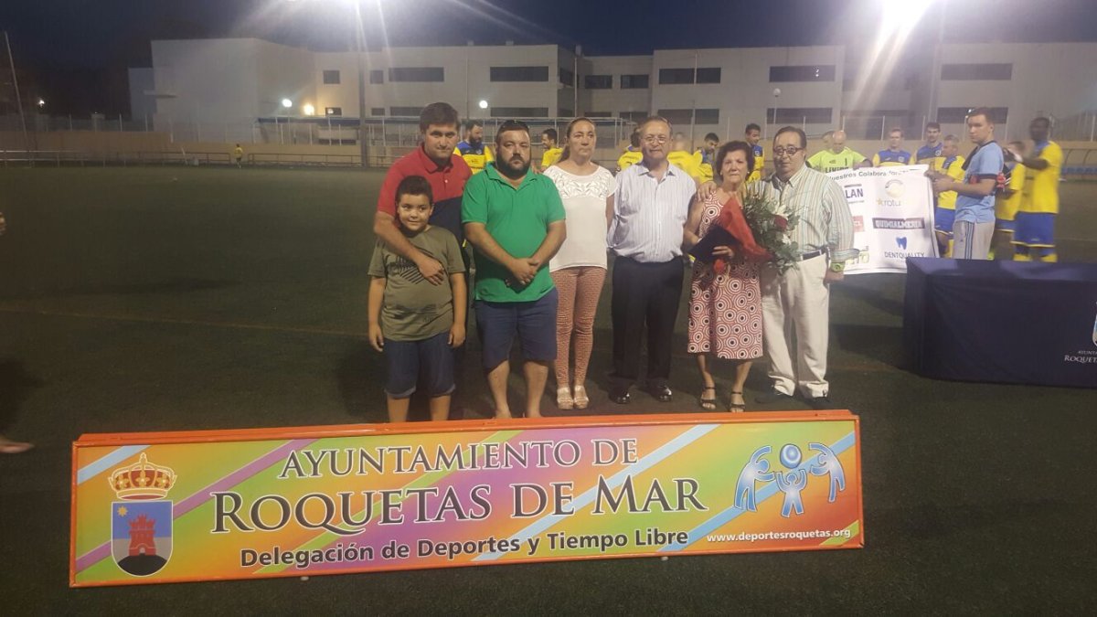 Familiares de Juan Antonio y concejales roqueteros.