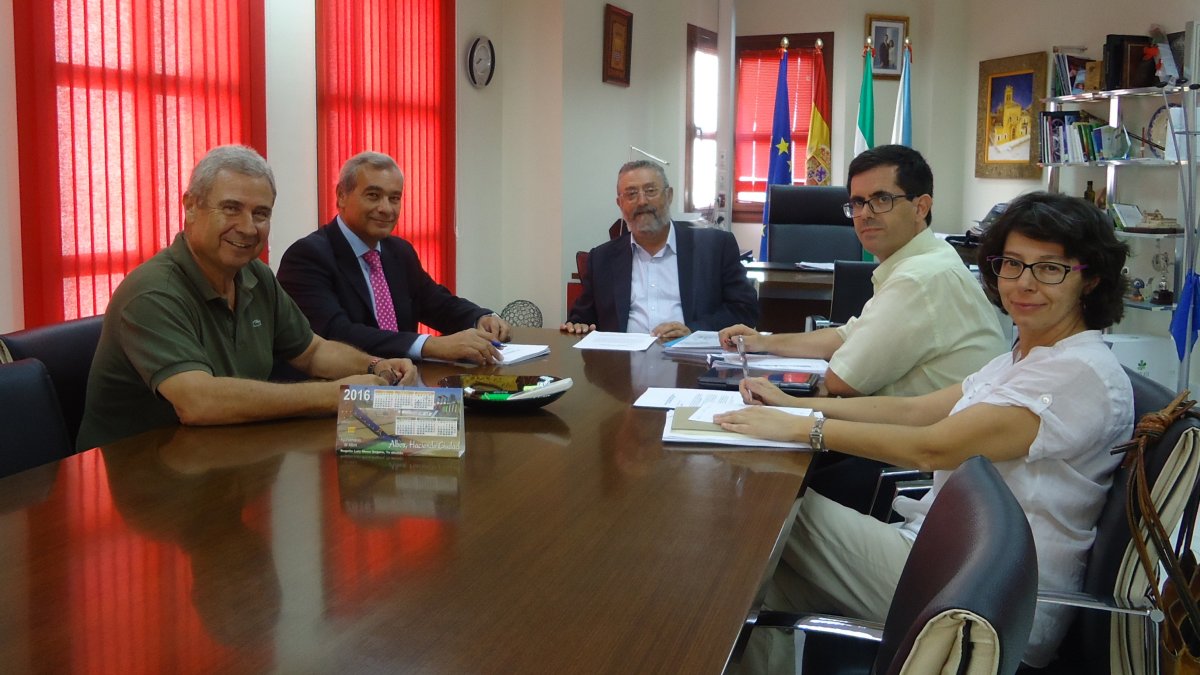Responsables de Aguas del Almanzora y Gestagua en la reunión con el alcalde de Albox.