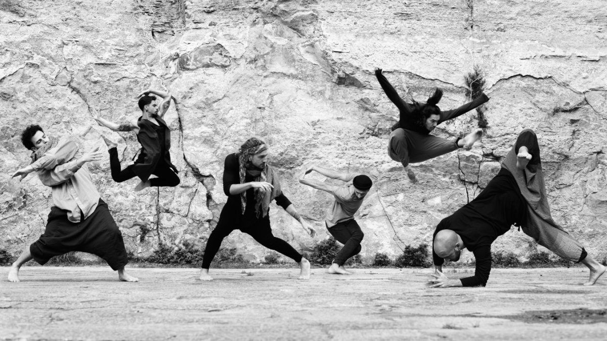 La compañía Iron Skulls actuará el sábado en el Anfiteatro de Rodalquilar.