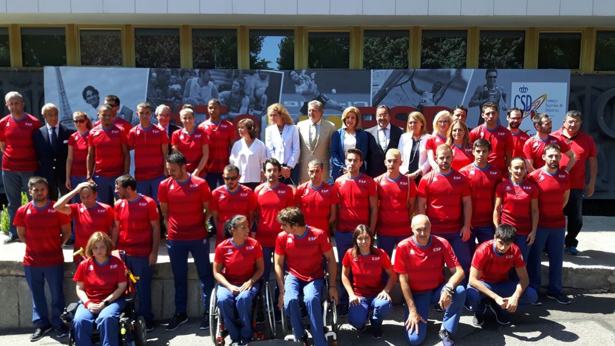 Foto de familia con Jairo Ruiz.
