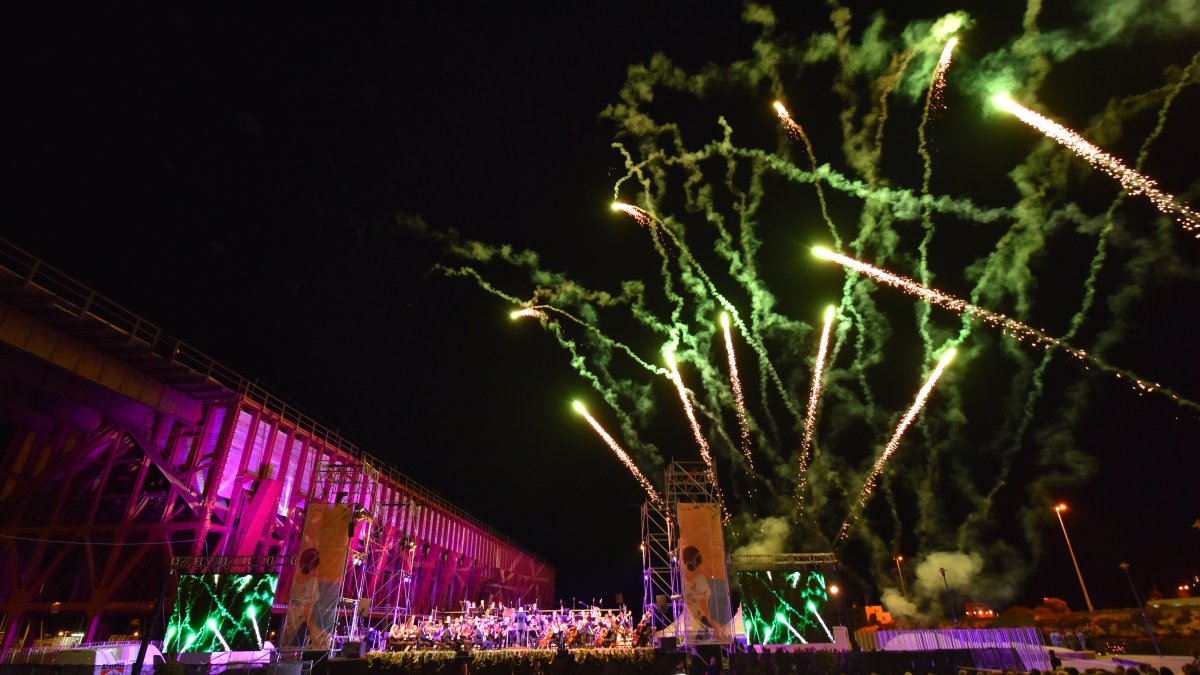 Los fuegos artificiales pusieron la rúbrica a una noche inolvidable.