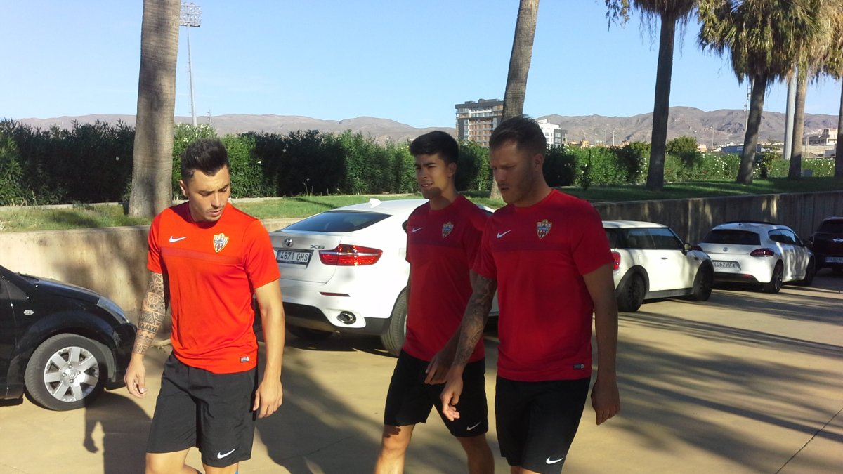 Ximo Navarro, con una protección en su rodilla izquierda.