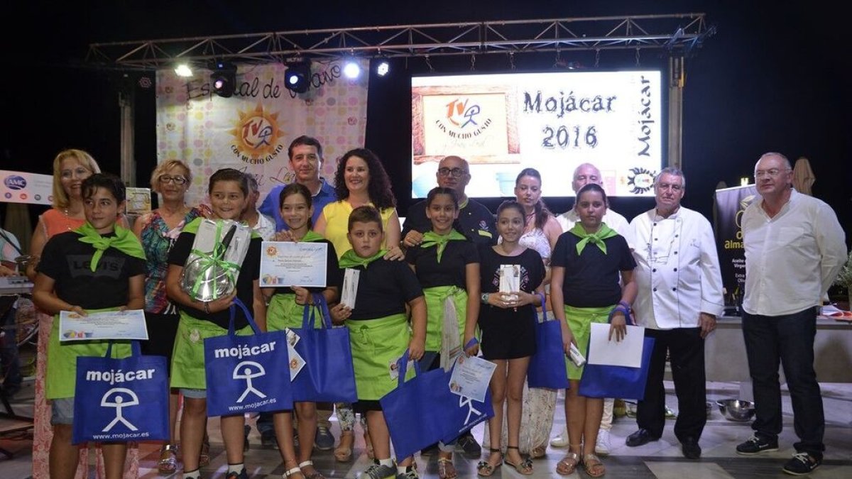 Participantes en el concurso Cocina con nosotros, de Mojácar.