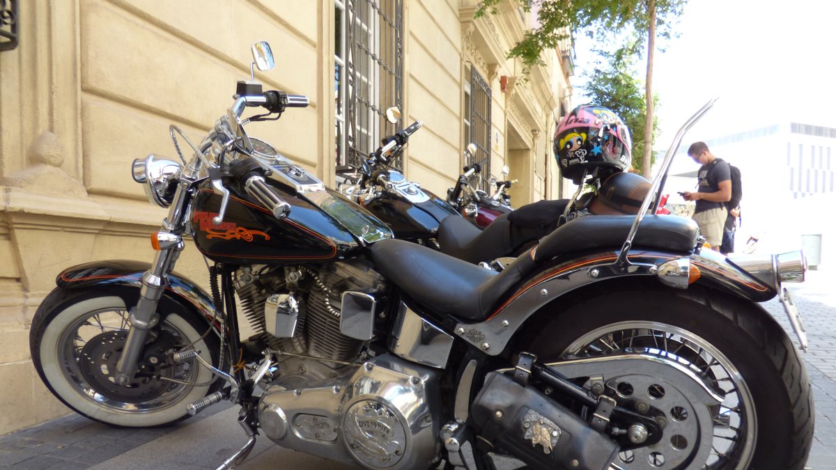 Bellezas de metal son las más de 50 motos que pudieron ver expuestas los viandantes.