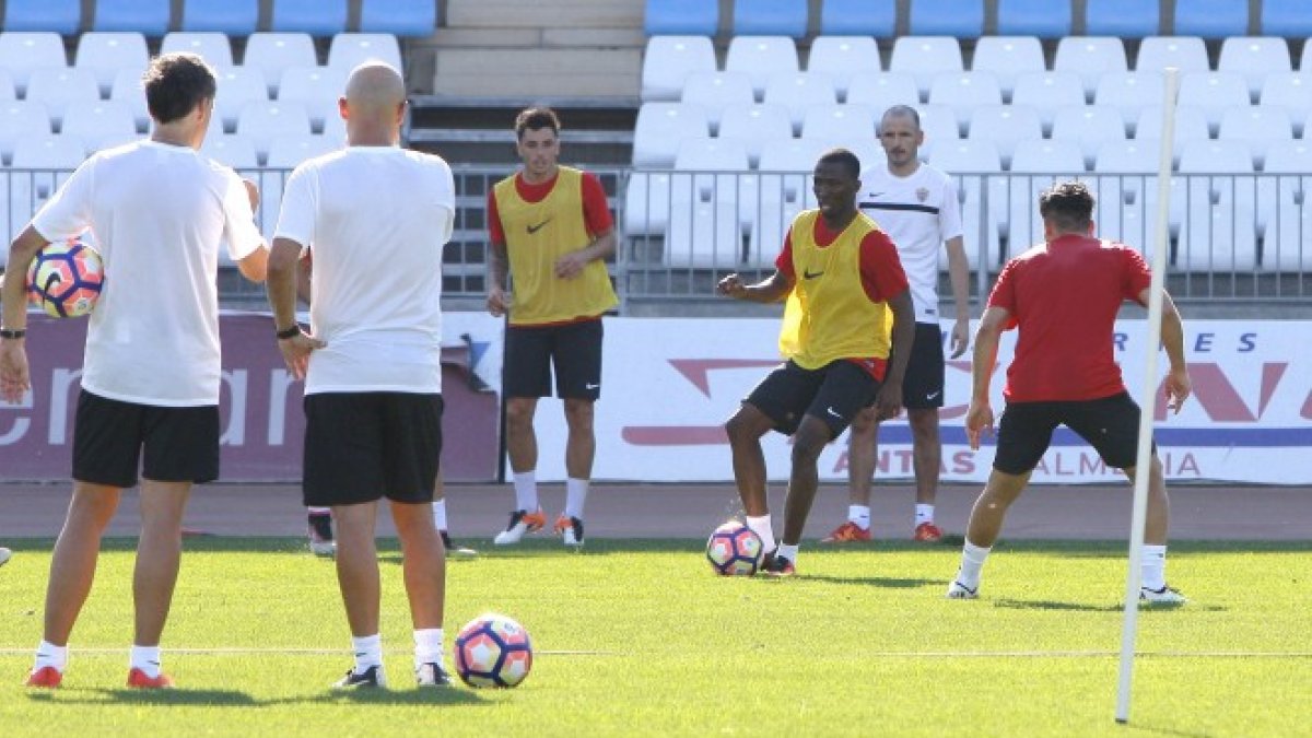 El último entrenamiento, a puerta cerrada.