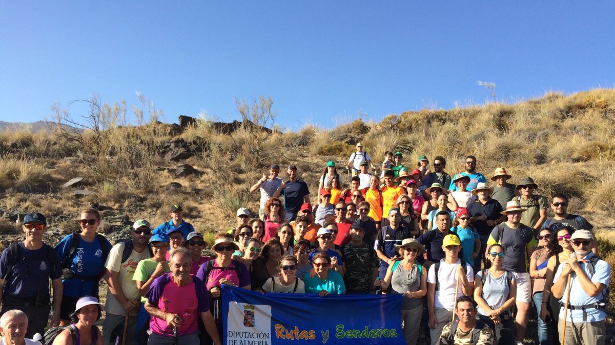 Los senderistas en Olula de Castro.