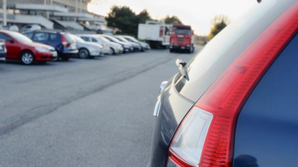 Exposición de coches de ocasión.