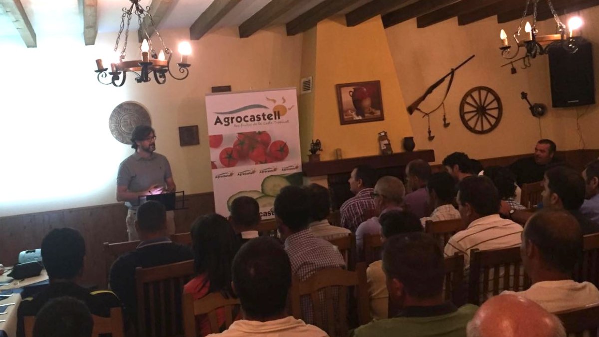 Reunión con los agricultores alpujarreños