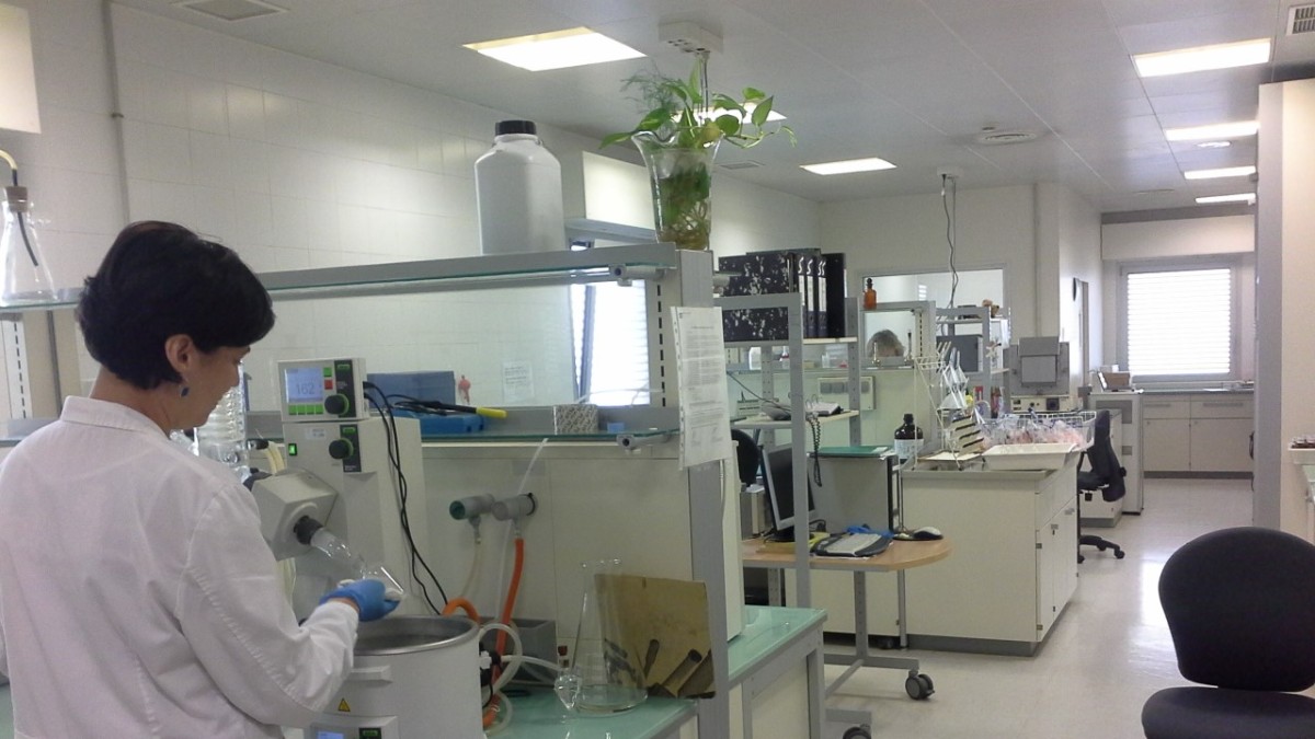 Laboratorio de Salud Pública en la delegación territorial de Salud.