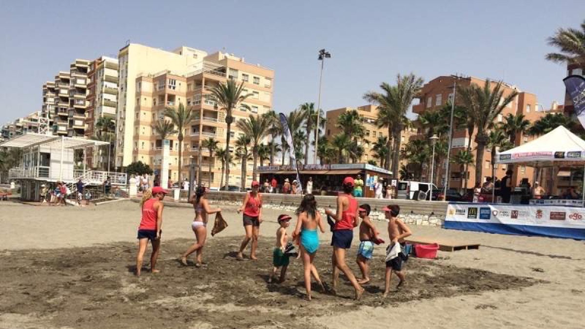 Juegos infantiles de las monitoras del Chiqui-park