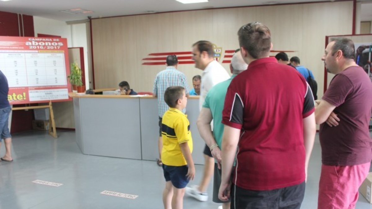 La pasión sigue intacta en los aficionados.