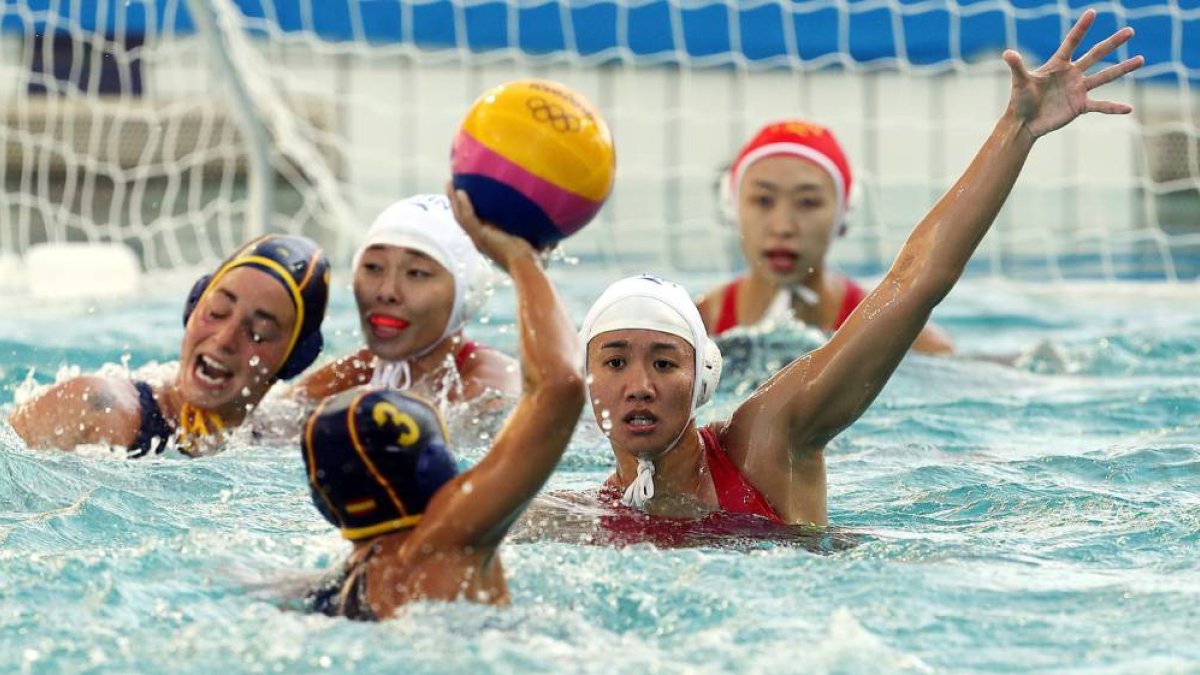 España vuelve por sus fueros.