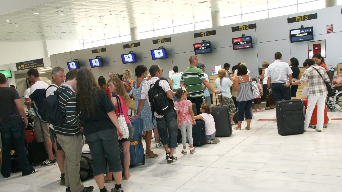 Aumenta un 34,7 el número de viajeros en el aeropuerto