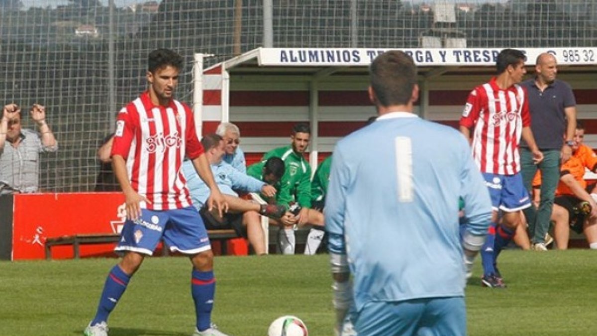 El nuevo jugador del Almería B.