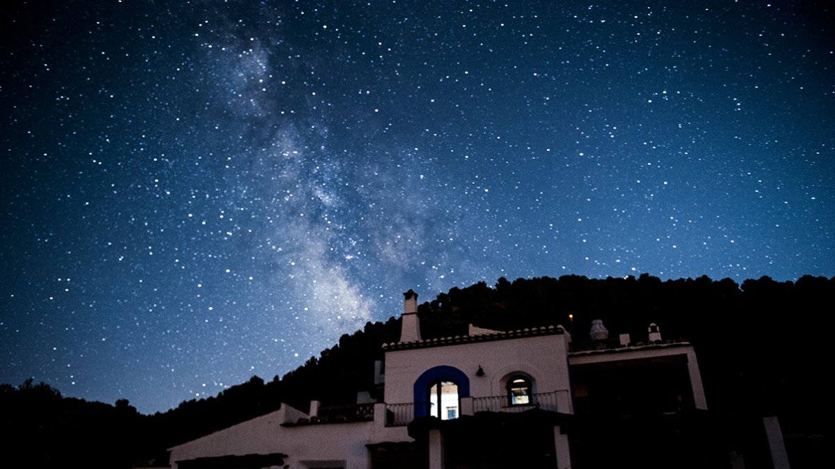 Magnífico cielo sobre la Posada del Candil en Los Filabres