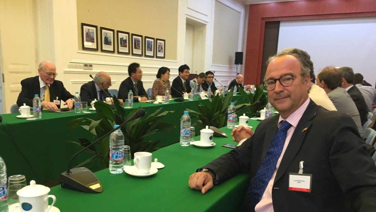 Rodríguez comendador en una de las reuniones.