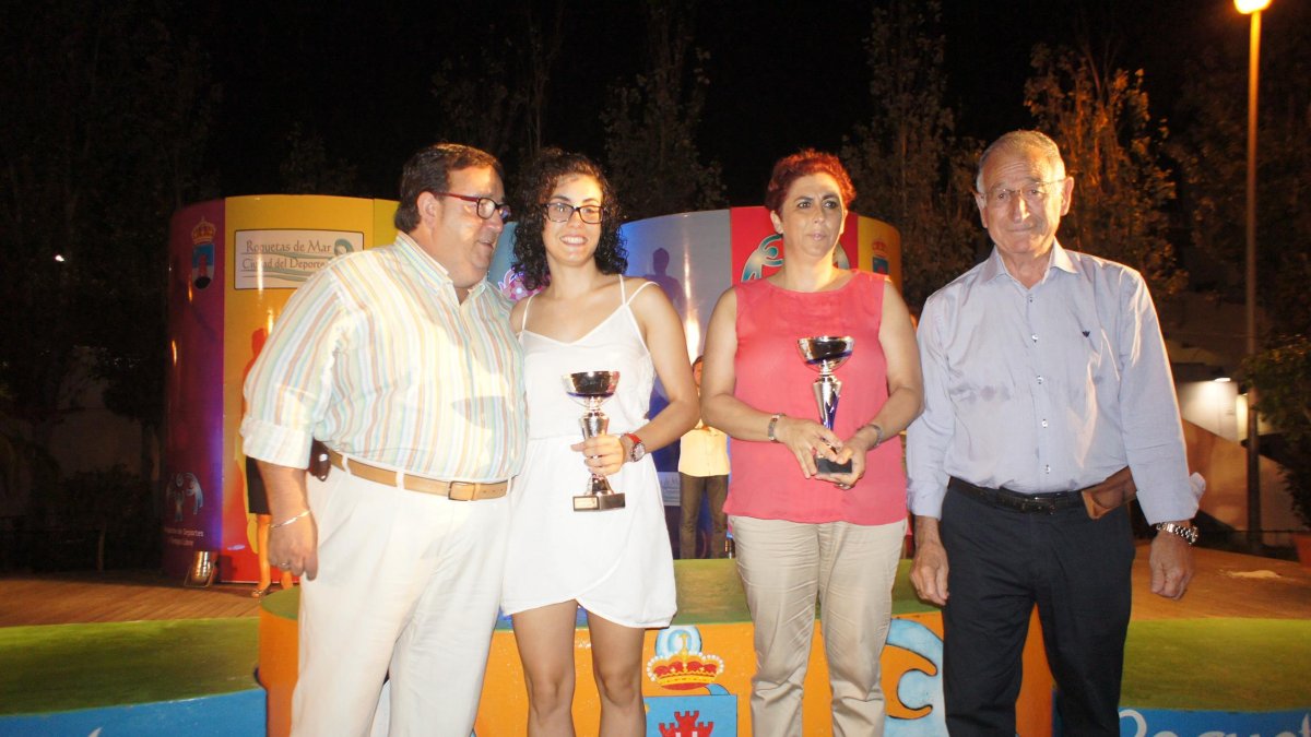 Amat con J. J. Rubí y dos participantes en una de las 100 Horas.