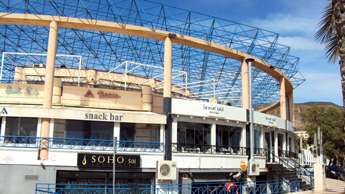 Imagen de la fachada exterior del 501 de Aguadulce.