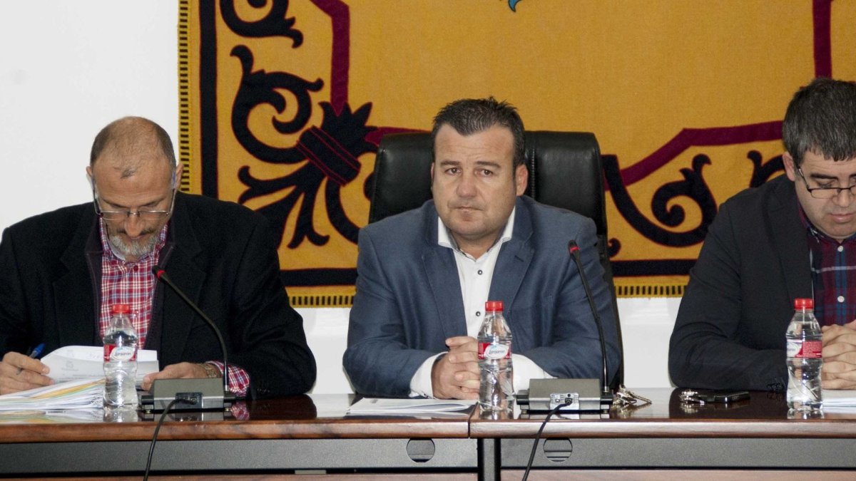 El alcalde, Salvador Hernández, durante un Pleno en una imagen de archivo.