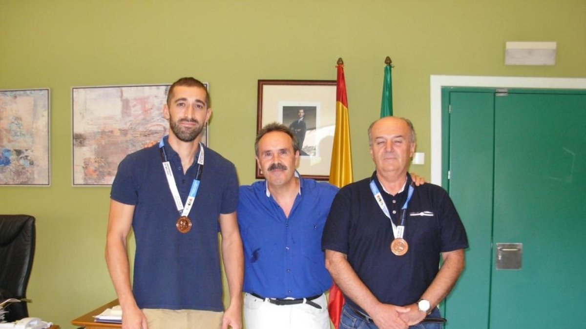 Alfredo Valdivia con los internacionales.