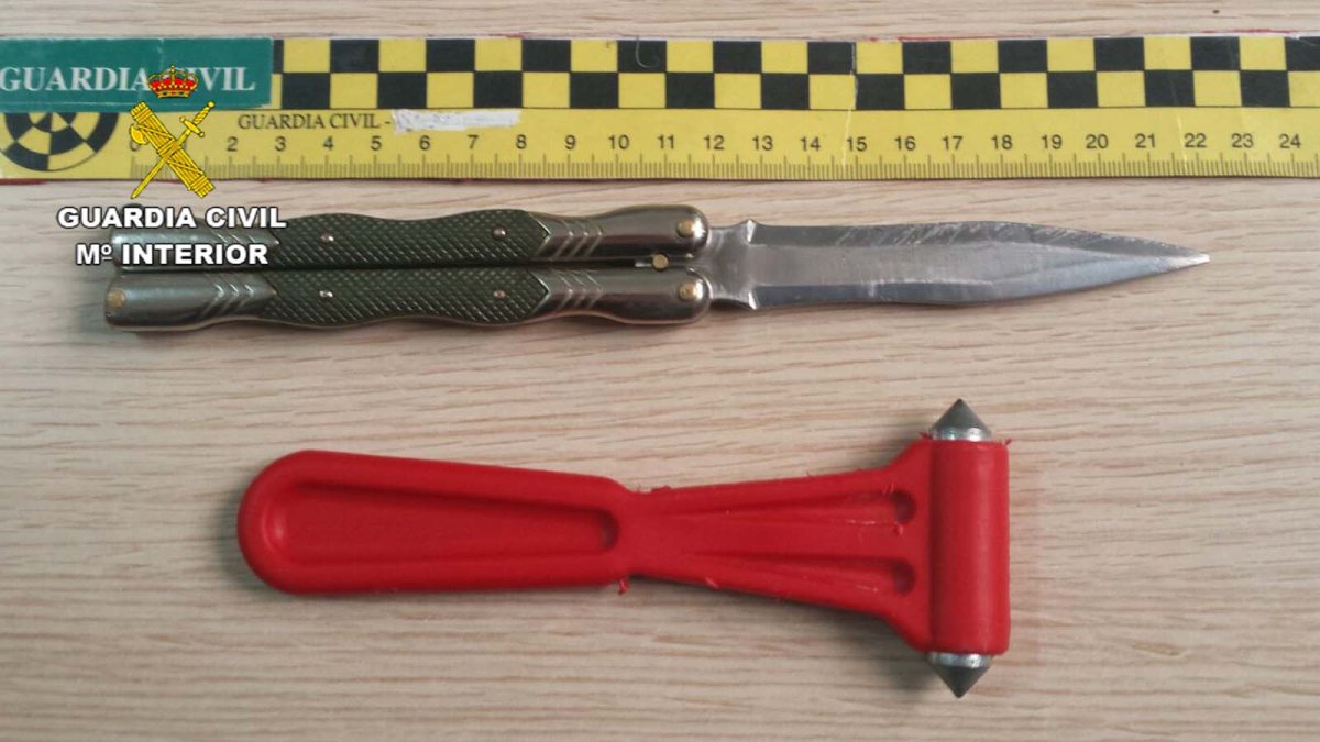 Imagen de los utensilios utilizados por los detenidos para cometer los delitos.