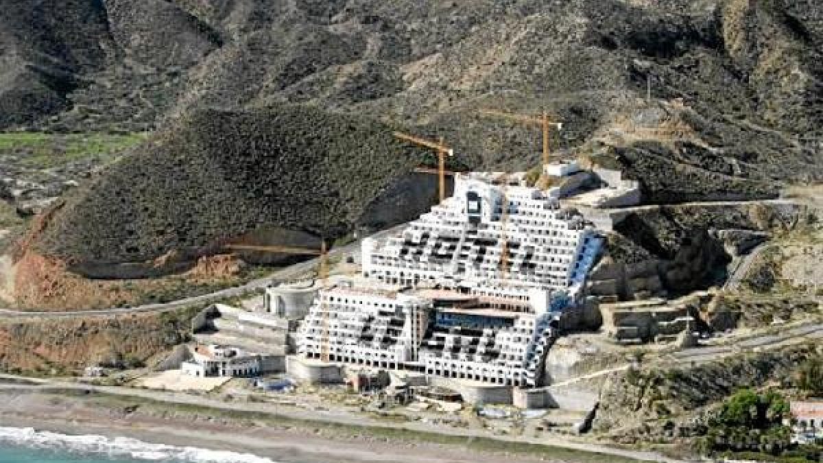 Imagen del hotel de El Algarrobico.