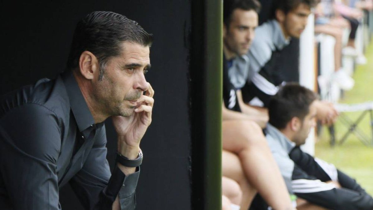 Hierro ya ha probado el sabor de la derrota en el banquillo.