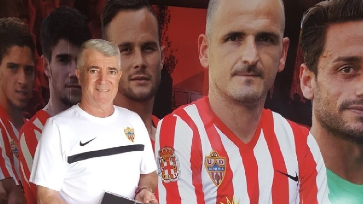 Bernardo con sus canciones de amor.