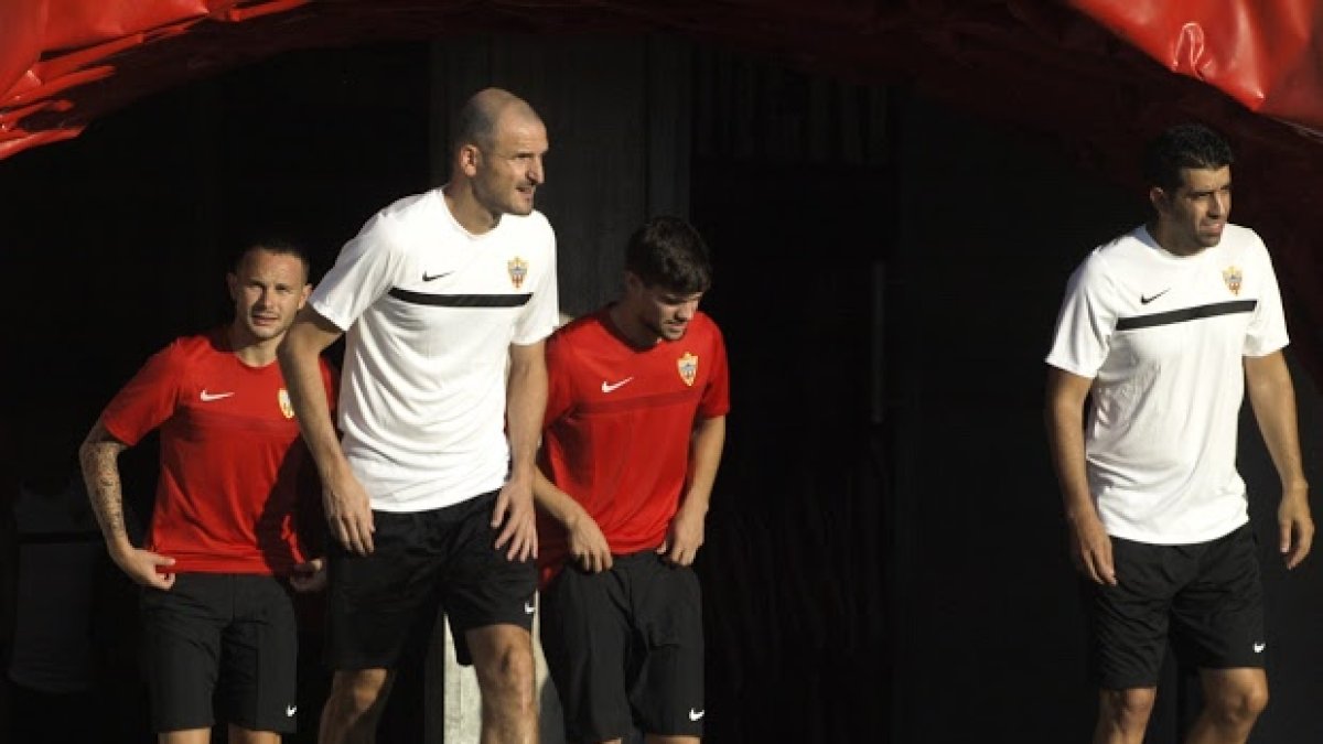 El Almería de Soriano quiere reforzar su plantilla.