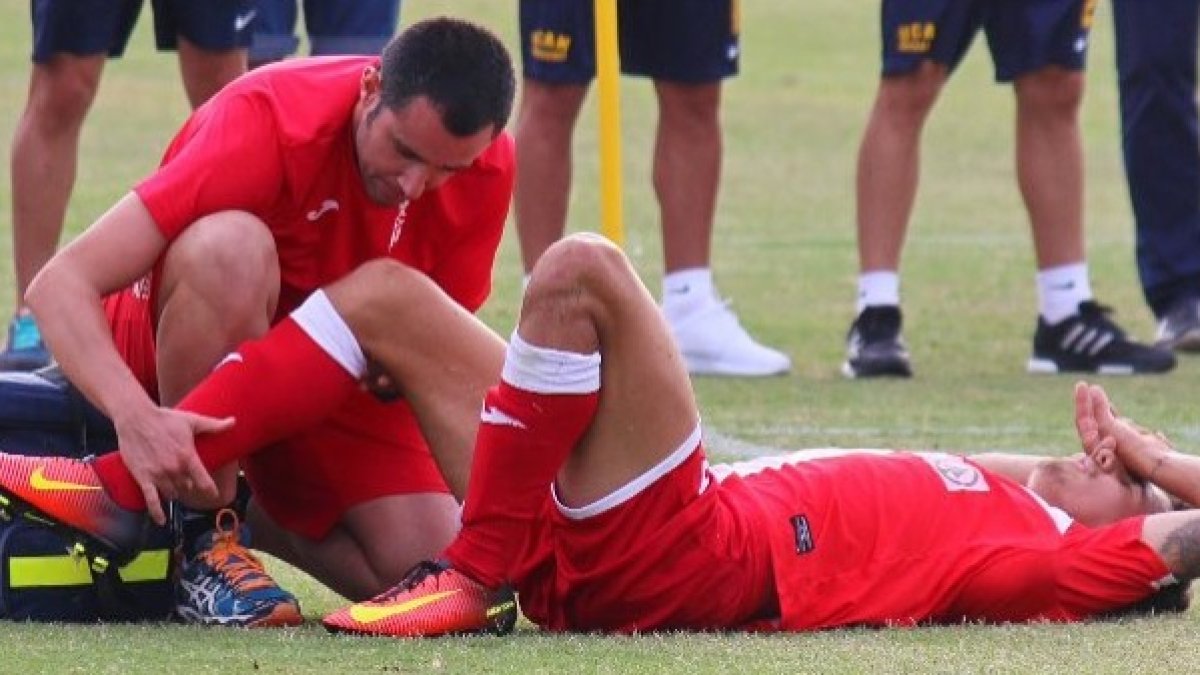 Momento de la lesión de Miguel Guirao.