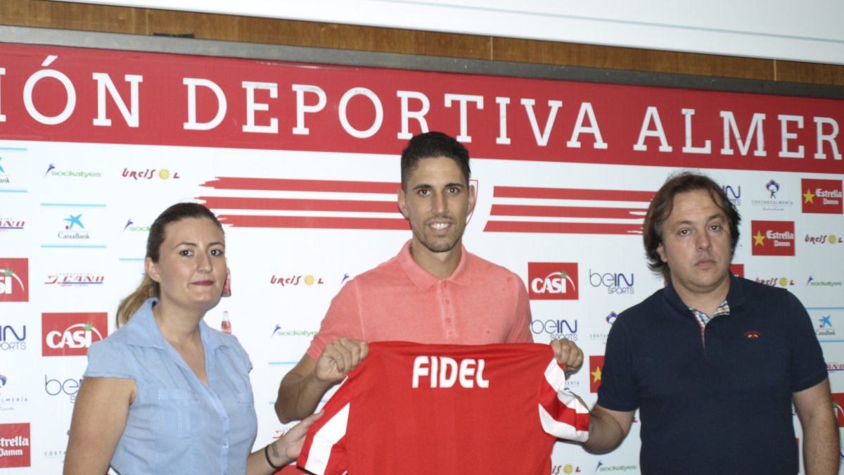 Fidel con Lorena y Andrés en la presentación.